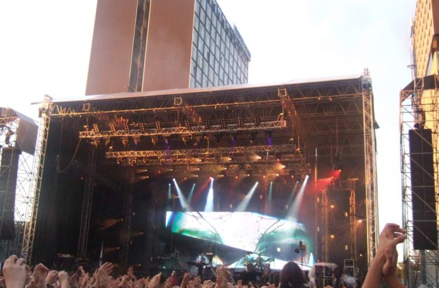 [VIDEO] Linkin Park a alungat ploaia din Bucuresti