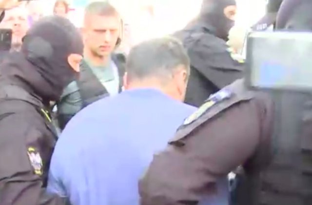 Marcel Ionel Lepa, barbatul care a impuscat mortal un politist, externat din spital si dus la penitenciar/ VIDEO