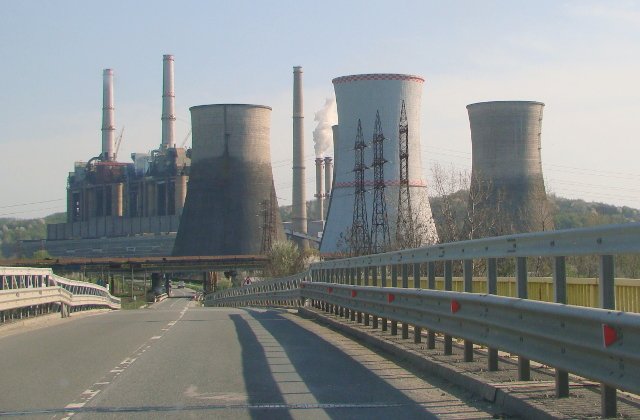 Greenpeace Romania actioneaza in instanta cea mai poluanta termocentrala din Romania