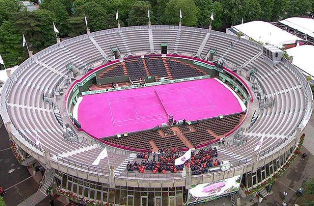 Surpriza la Roland Garros: Zgura roz pentru finala feminina