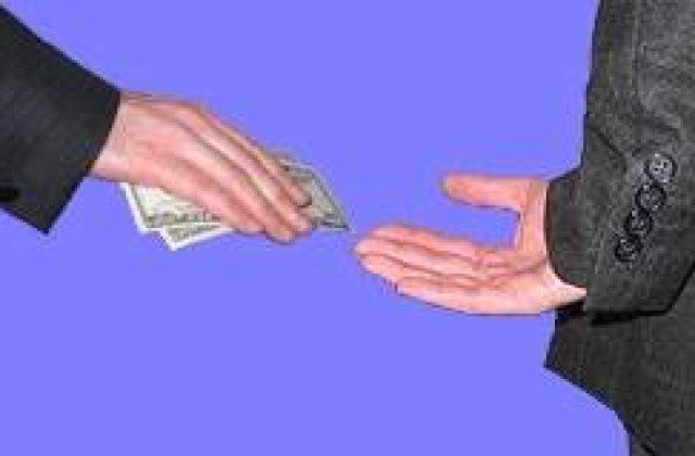 Steven Ausnit: Romania este cunoscuta pentru politica corupta