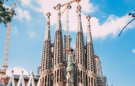 Catedrala Sagrada Familia a obtinut permisul de constructie, dupa 137 de ani