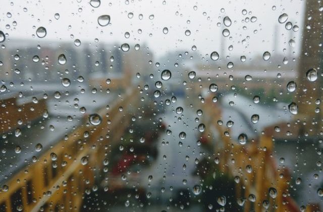 Cod PORTOCALIU de ploi torentiale, vijelii si grindina in 6 judete. Cod GALBEN in alte 17 de judete si in Capitala