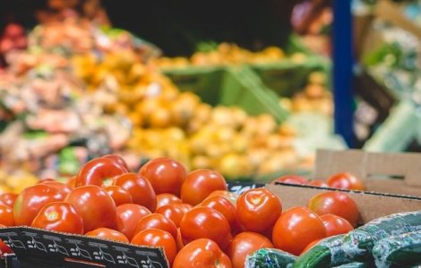 SONDAJ: Originea produselor, cel mai important criteriu pentru europeni la achizitia de alimente