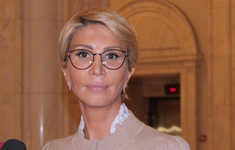 Raluca Turcan, despre Melescanu: Se scufunda in derizoriu pe zi ce trece!