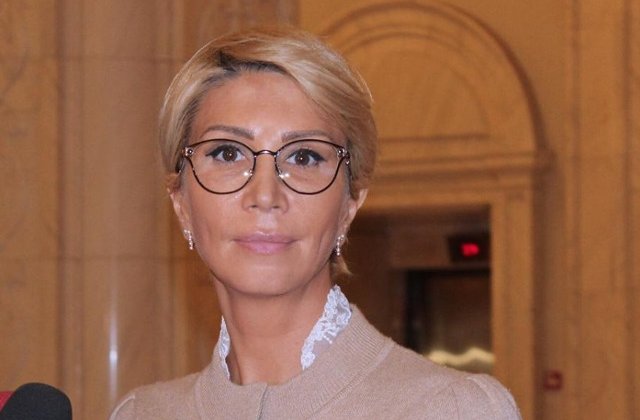 Raluca Turcan, despre Melescanu: Se scufunda in derizoriu pe zi ce trece!