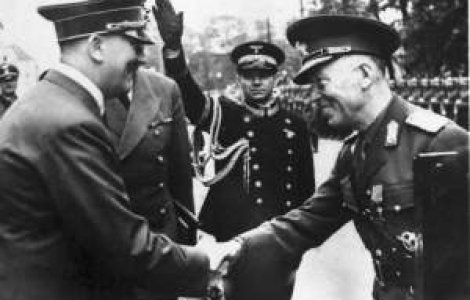 Tablouri atribuite lui Hitler, vandute pentru 95.000 de lire sterline