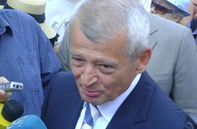 Oprescu se intoarce la marea sa iubire: Autostrada suspendata