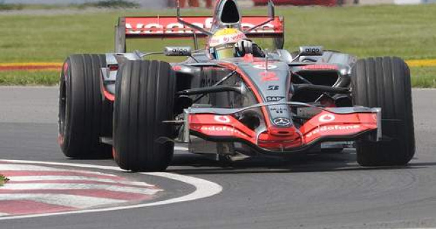 Hamilton este noul lider in clasamentul pilotilor