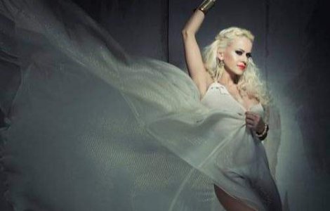 Anda Adam: Publicul de afara nu este atat de critic