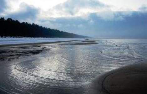 Avertizare de inundatii pe rauri din opt judete