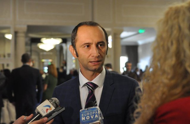 Un primar PNL explica de ce e nevoie de pensii speciale pentru edili: "Nu cred ca vreti sa vedeti primari cu hainele rupte in coate"