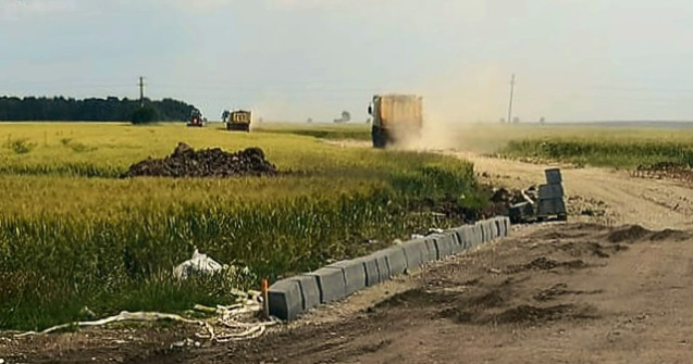 Cum arata acum santierul drumului expres Craiova - Pitesti: "In doua saptamani au mai pus inca doua borduri"