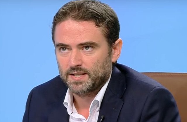 Plesoianu, despre Gigel Stirbu: Oamenii cu halate albe l-au tratat pe domnul cu ochelari galbeni inainte sau dupa citirea motiunii?