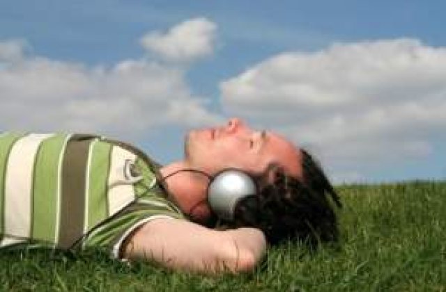 Peste 90% din muzica ascultata in Romania este piratata pe internet