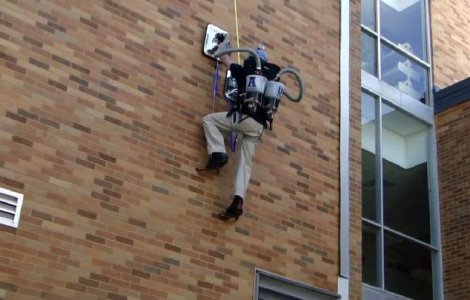  Video  Puterile lui Spiderman, in viata de zi cu zi