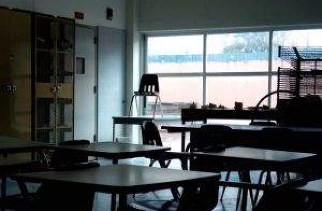 MECTS scoate la concurs 42 de posturi de inspector scolar