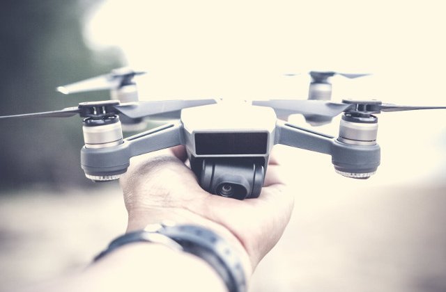 Japonia interzice pilotarea in stare de ebrietate a dronelor: "E la fel de grava ca si condusul sub influenta alcoolului"