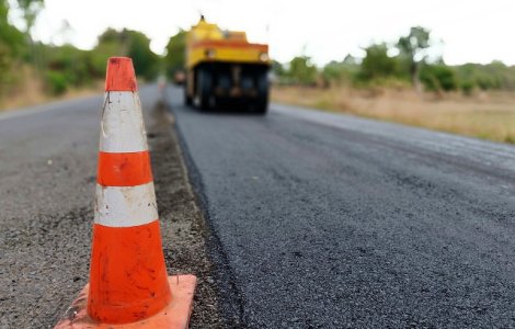 Primarul Brailei: Firma care asfalteaza strazile din municipiu a angajat muncitori din Sri Lanka