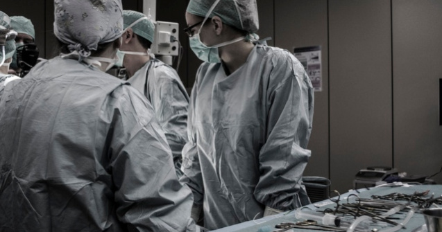  Top  Dincolo de normal: 6 proceduri medicale nebunesti care te vor ului