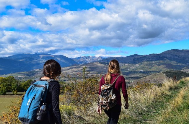 10 interdictii de Rusalii. Nu e bine sa pleci departe de casa sau sa mergi in locuri inalte