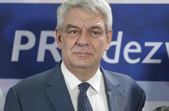 Tudose, despre aglomeratia de pe Autostrada Soarelui: N-ar vrea mormanul de incompetenta Cuc sa stea in picioare pe A2, ca sa-i multumeasca lumea?