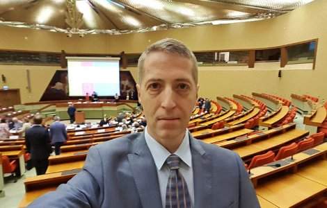 Herjeu: Au intrat intr-o sectie din Bruxelles 1673 de romani, care au stampilat 5341 de buletine de vot pentru europarlamentare