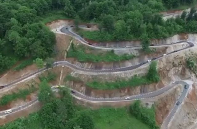 S-a deschis traficului un drum din Romania care ar putea rivaliza cu Transfagarasan si Transalpina/ VIDEO