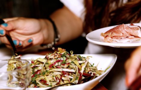  Top  10 alimente pe care sa nu le consumi inainte de a merge la culcare