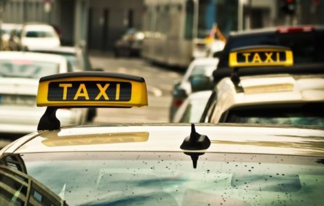 Transportatorii protesteaza marti in Piata Constitutiei impotriva proiectului de lege pentru "ridesharing"
