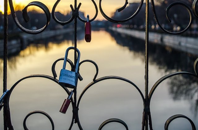 Un tanar de 25 de ani, care incerca sa salveze un adolescent, s-a inecat in Dambovita