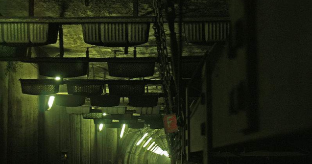 Doua persoane ranite in urma unei explozii la Mina Petrila