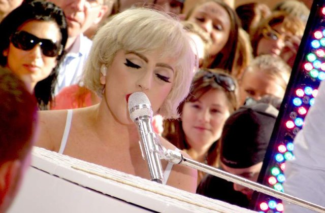 Din mintea lui Lady Gaga: Primul parfum negru