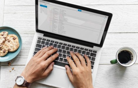  Top  7 greseli pe care sa nu le faci atunci cand trimiti un e-mail