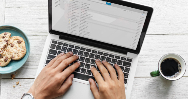  Top  7 greseli pe care sa nu le faci atunci cand trimiti un e-mail