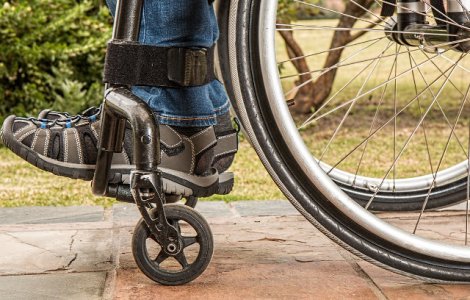 Persoanele cu dizabilitati locomotorii din Timisoara vor avea la dispozitie transport public gratuit