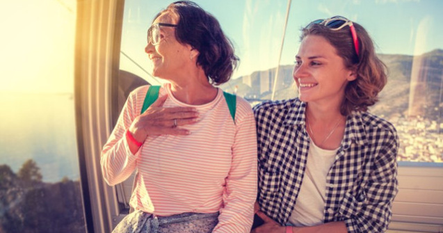  Top  8 motive pentru care sa mergi cu mama ta in vacanta in fiecare an