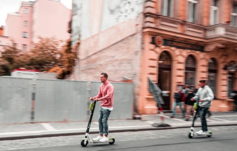 Redescopera Bucurestiul (sau orice alt oras) pe trotineta