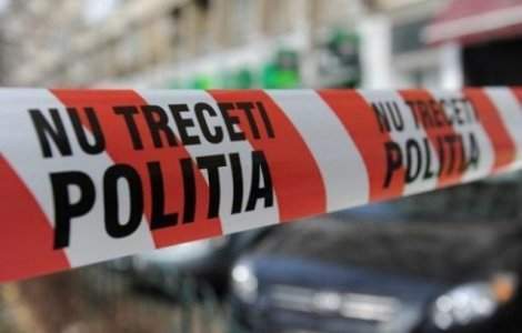 Galati: Cadavrul unei femei, gasit pe marginea drumului de centura; i-au fost taiate mainile si picioarele