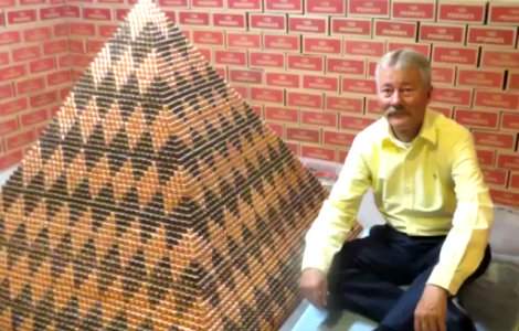 Un american a construit o piramida din peste 1 milion de monede de un cent / VIDEO