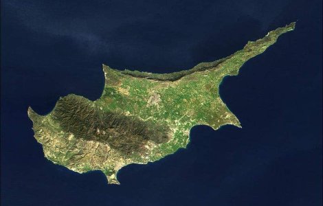 UE catre Cipru: LUATI banii