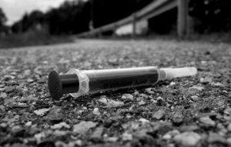 Consecintele drogurilor: Morbiditate infantila mare si nou-nascuti dependenti