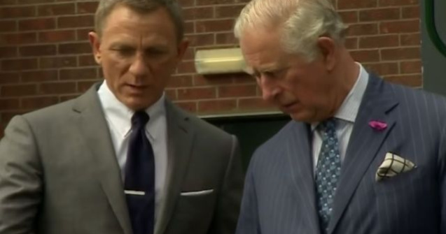 O camera ascunsa, descoperita la toaleta pentru femei de la studiourile unde se filmeaza urmatorul "James Bond"/ VIDEO