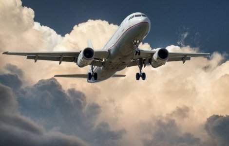 Descoperire macabra: Un fetus a fost gasit in toaleta unui avion