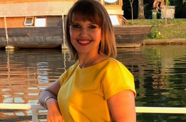 Marina Almasan, despre TVR:  Ma complac in galeata cu laturi in care am fost aruncata. Nu am scos niciodata la iveala gunoiul de sub pres