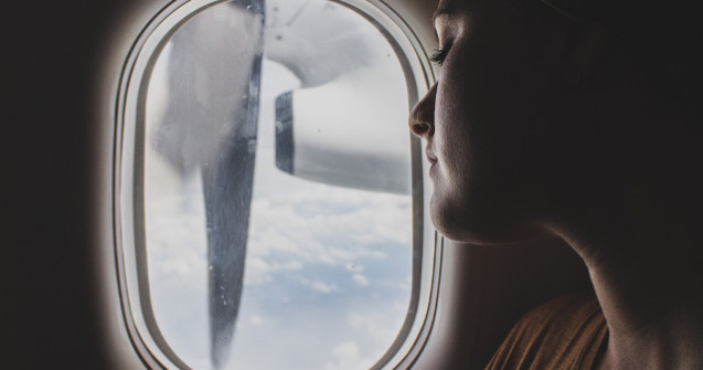 O pasagera a adormit si s-a trezit abandonata la bordul unui avion