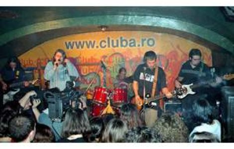 Luna Amara isi lanseaza albumul in Vama