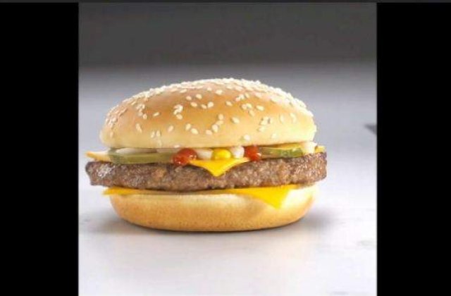 De ce produsele McDonalds arata mai bine in poze decat in realitate?