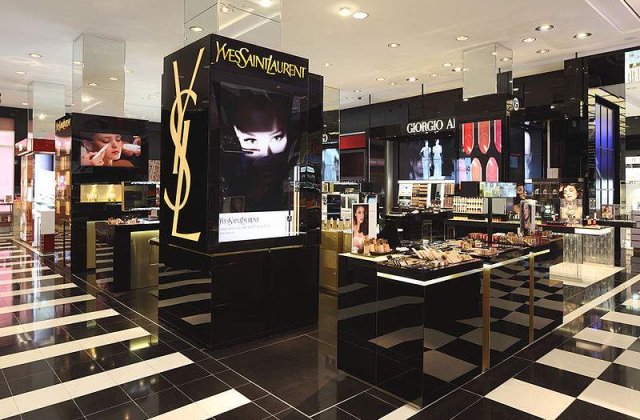 Brandul "Yves Saint Laurent" va disparea