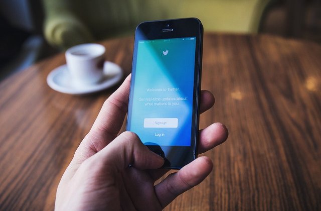 38% dintre utilizatori ar renunta la retelele de socializare pentru a-si asigura confidentialitatea datelor pentru tot restul vietii